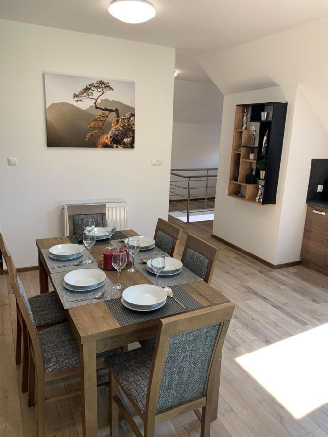 Cozy 2-Bedroom Vacation Apartment With Entire Top Floor Gaj  Exterior photo