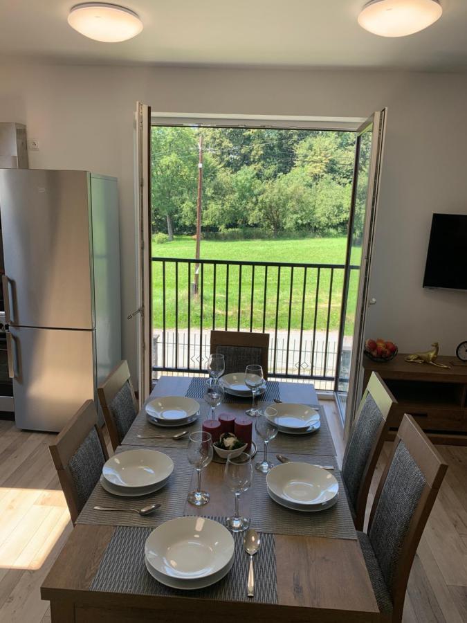 Cozy 2-Bedroom Vacation Apartment With Entire Top Floor Gaj  Exterior photo